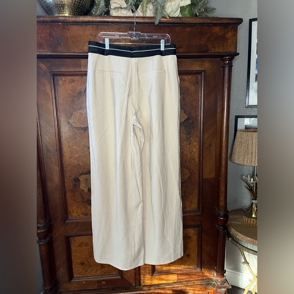 GUC NONchalant- Rebecca Pant in Crema. Size XL - Picture 6 of 11